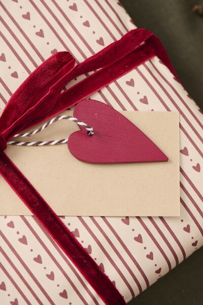 Vánoční balicí papír Hearts and Stripes – 5 m