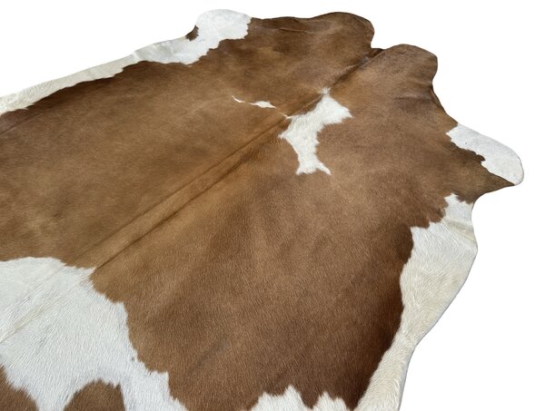 Koberec kusový hovězí kůže 3,5 m2, hnědobílá 1012