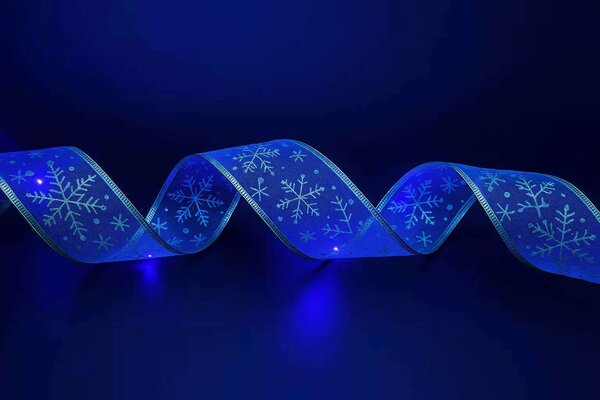 Svítící vánoční stuha na baterie – modrá, 5 m, 50 LED