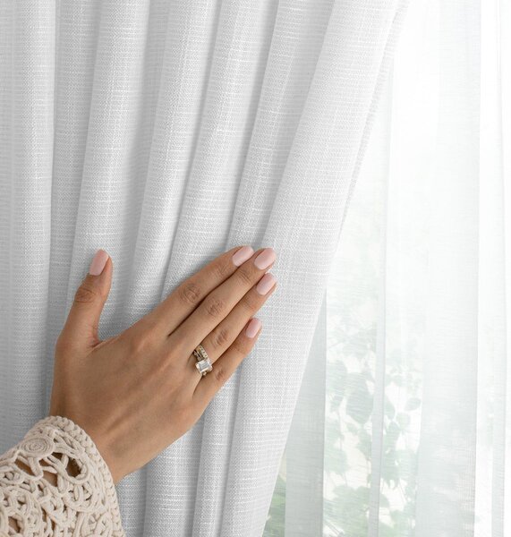 Bílý závěs 140x270 cm Valeta – Restilo