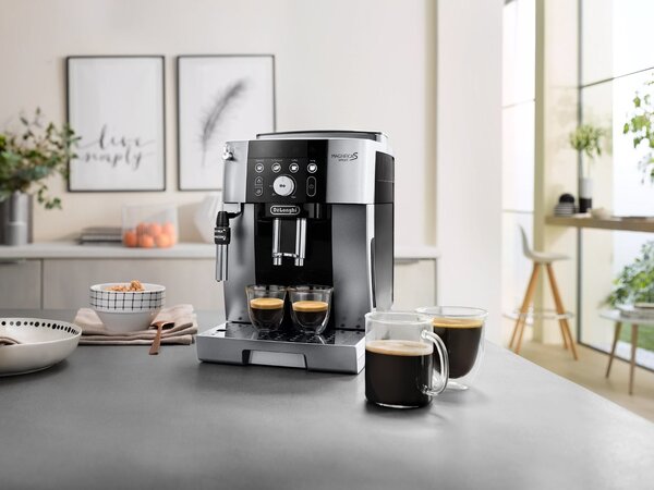 DeLonghi De’Longhi Magnifica S Smart Poloautomatické Espresso kávovar 1,8 l