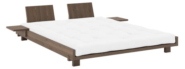 Hnědá dvoulůžková postel z borovicového dřeva s roštem 160x200 cm Social – Karup Design