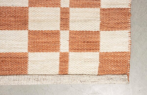 Oranžovo-béžový koberec ZUIVER CHECKER 160 x 230 cm