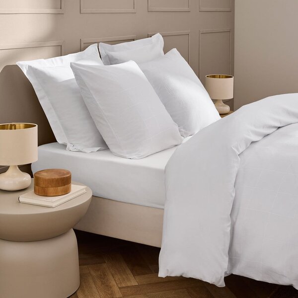 Bílé povlečení na dvoulůžko/prodloužené 240x220 cm Linella – douceur d'intérieur