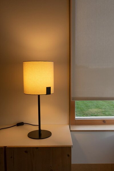 NILA stolní lampa, černá a bílá - FARO