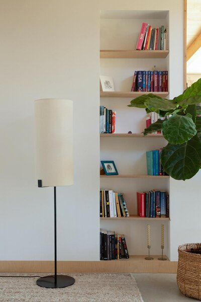NILA stojací lampa, černá a bílá - FARO