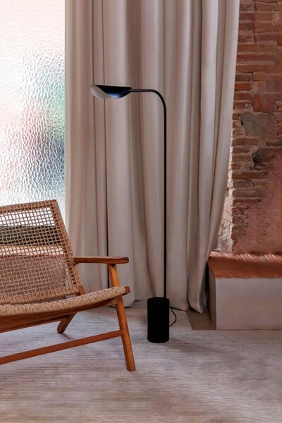 LIGGERA stojací lampa, černá - FARO