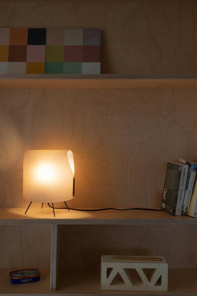LUANG XS stolní lampa, černá/hnědá - FARO