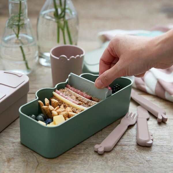 Růžový plastový svačinový box Done by Deer Croco