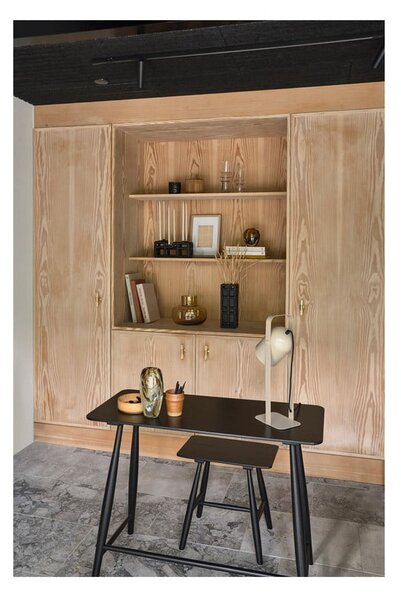 Černá ručně vyrobená váza z polyresinu (výška 30 cm) Lyst – Villa Collection
