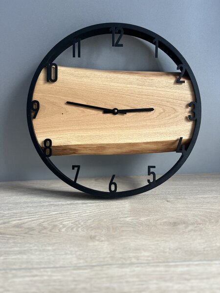 Nástěnné hodiny 38cm s čísly
