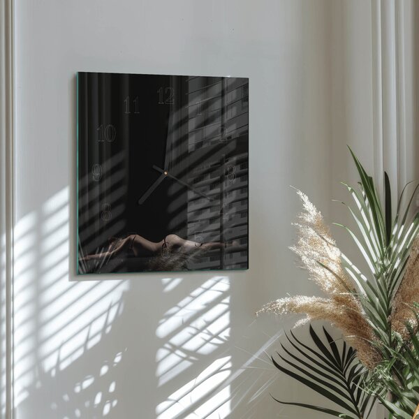 Skleněné hodiny na stěnu Žena zskc-30x30-00172854