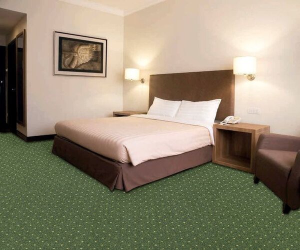 Breno Metrážový koberec AKZENTO NEW 25, šíře 400 cm, Zelená/Vícebarevné