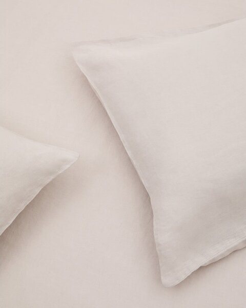 Povlečení šedobéžové na dvoulůžko/prodloužené s příměsí lnu 240x220 cm Simmel – Kave Home