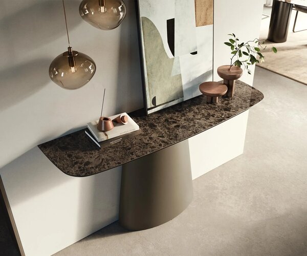 DELIFE Konzolový stůl Edge oválný 140×40 cm keramika Emperador Extra Lucidato tmavě hnědá kuželová podnož kov titanová barva