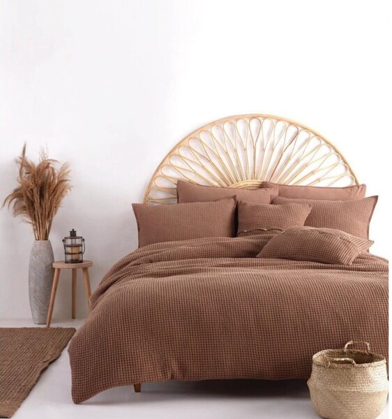 Hnědé povlečení na jednolůžko z bavlny Renforcé 140x200 cm Waffle Striped – Mila Home Luxury