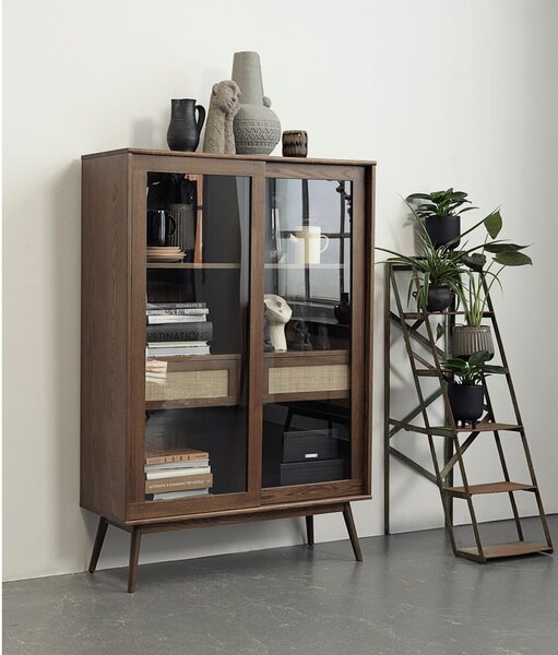 Tmavě hnědá vitrína v dekoru dubu s posuvnými dveřmi 110x160 cm Barrali – Unique Furniture
