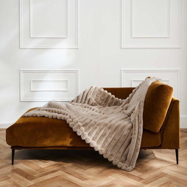 Světle hnědá deka z mikroplyše 180x220 cm Boudoir – douceur d'intérieur