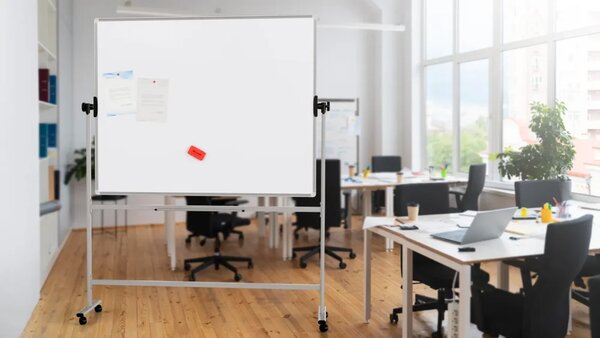 Mobilní tabule TM Idea, oboustranná, otočná, za sucha stíratelná, magnetická, 150x120 cm – řada FLEX, DMB1512