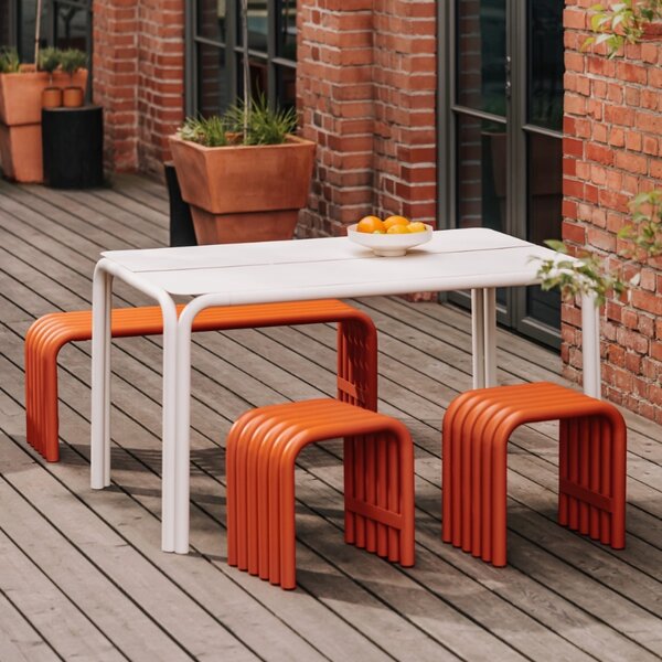Noo.ma Oranžová kovová zahradní stolička Nokk 43 cm