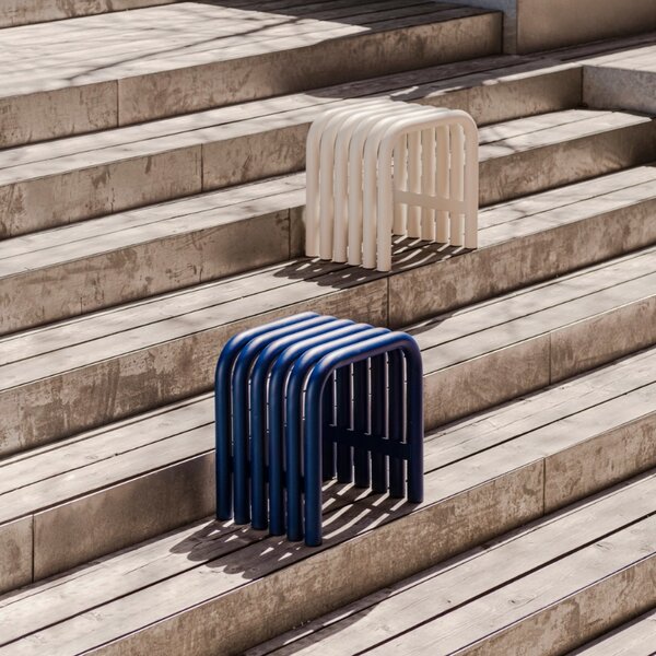 Noo.ma Modrá kovová zahradní stolička Nokk 43 cm
