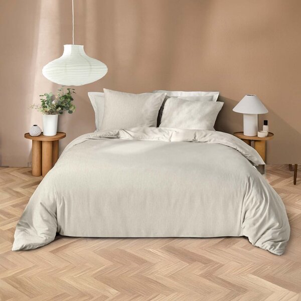 Béžové povlečení na dvoulůžko/prodloužené z mikrovlákna 240x220 cm Azura – douceur d'intérieur