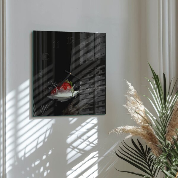 Skleněné hodiny na stěnu Jahoda zskc-30x30-00174098
