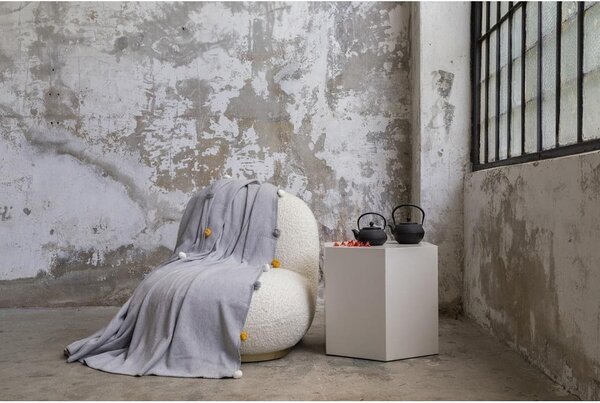 Šedý fleecový přehoz 150x200 cm Pom Pom – Mijolnir