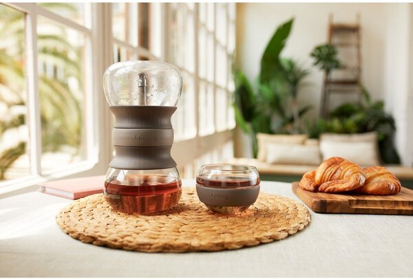 Světle hnědá skleněná konvice na čaj se sítkem 500 ml – Lékué