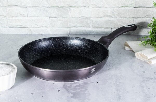Pánev s mramorovým povrchem 24 cm Carbon PRO Line