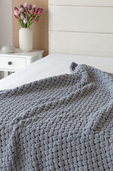 Deka Knittingly středně šedá Ručně pletená deka 130/170
