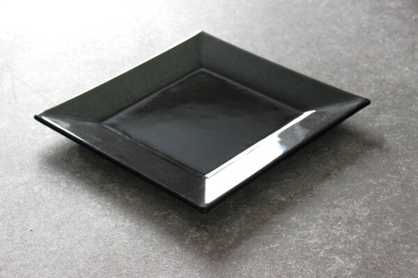 BDK-GLASS Talíř MAX tmavě šedý 28x28cm