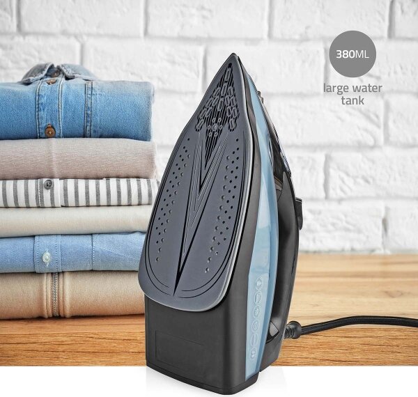 Nedis IRON2000 - Napařovací žehlička 2600W/230V černá/modrá