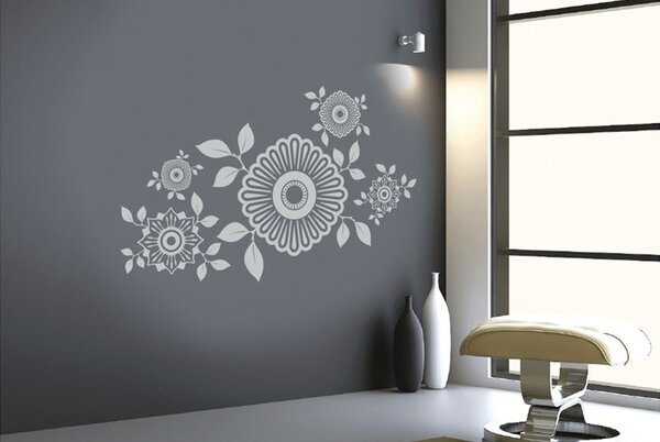 FUGU Samolepka na zeď- Kamon Barva: světle šedá 072, Rozměr: Kamon 5 květin ve velikosti 18 x 15 cm až 63 x 51 cm