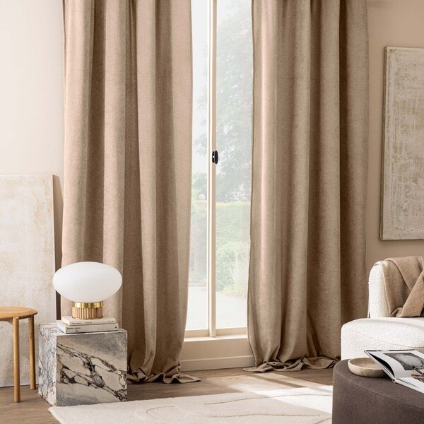 Světle hnědý závěs z materiálu bouclé 140x260 cm Winona – douceur d'intérieur