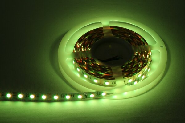 LED-lumin LED pásek 12V RGBWW teplá bílá, 19,2W/m, IP20, Ra>90, 4v1