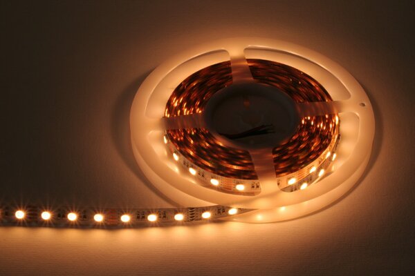 LED-lumin LED pásek 12V RGBWW teplá bílá, 19,2W/m, IP20, Ra>90, 4v1