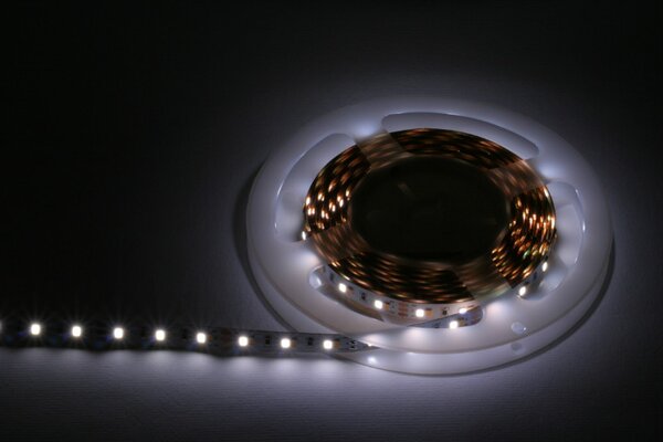 LED-lumin LED pásek samolepící 24W/m, IP20, Ra>90, CCT