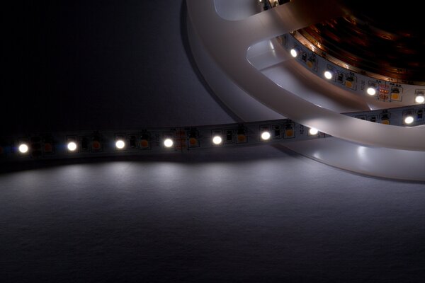 LED-lumin LED pásek samolepící 9,6W/m, IP20, Ra>90, CCT