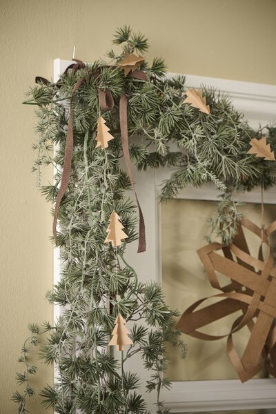 Dekorativní girlanda Cedar 150 cm