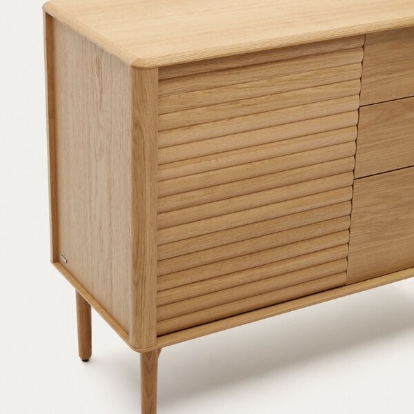 Dubová komoda Kave Home Lenon 105 x 45 cm