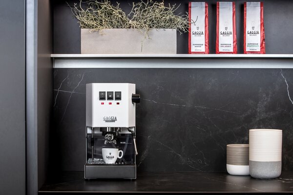 Gaggia Classic E24 bílá