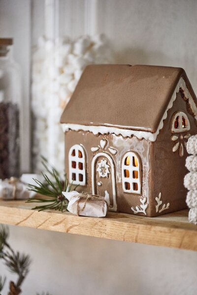 Keramický svícen Stillenat Gingerbread Door Wreath