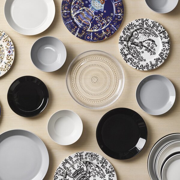 Iittala Talíř Taika 22cm, černý