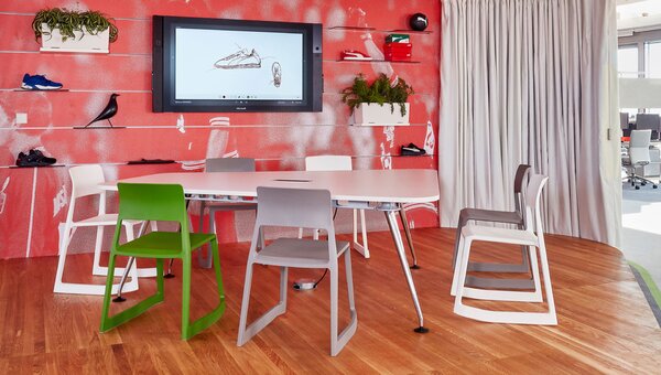 Vitra designové židle Tip Ton