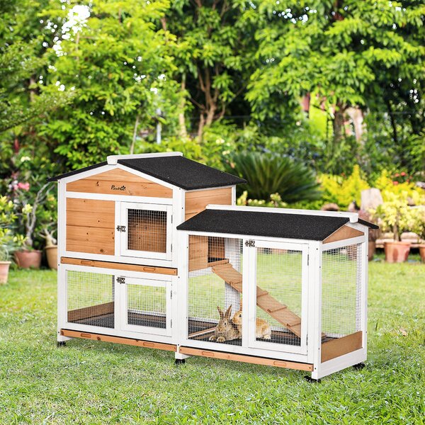 PawHut Přírodní Dřevěná Kotec pro Králíky 157,4x53x99,5 cm Velký Kotec s Koly a Asfaltovou Střechou, Odnímatelná Zásuvka a Rampou | Aosom