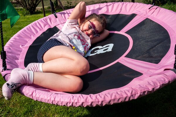 Aga Závěsný houpací kruh 120 cm Růžový s vlajkami