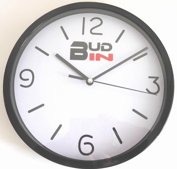 Černé nástěnné netikající hodiny s plynulým chodem BUD-IN C1702.1 (černé tiché plastové hodiny SWEEP)