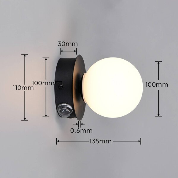 Trio Lighting Nástěnné světlo Alfio, Ø 11 cm, matná černá, kov/sklo, IP44, Černá, Koupelna, kov, Moderní