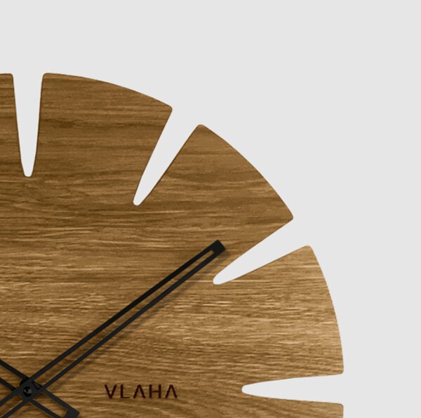 Velké dubové hodiny VLAHA ORIGINAL vyrobené v Čechách s černými ručkami VCT1032 (hodiny s vůní dubového dřeva a certifikátem pravosti a datem výroby)